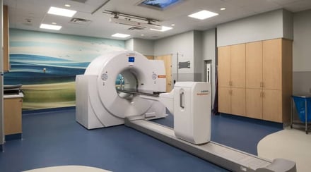 modern-ct-scanner-in-hospital-imaging-room